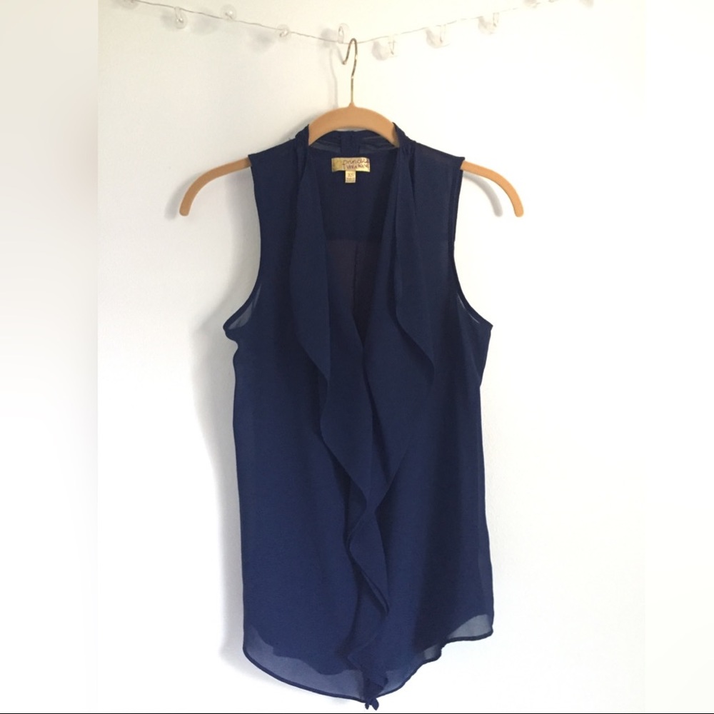Vera Wang sleeveless top